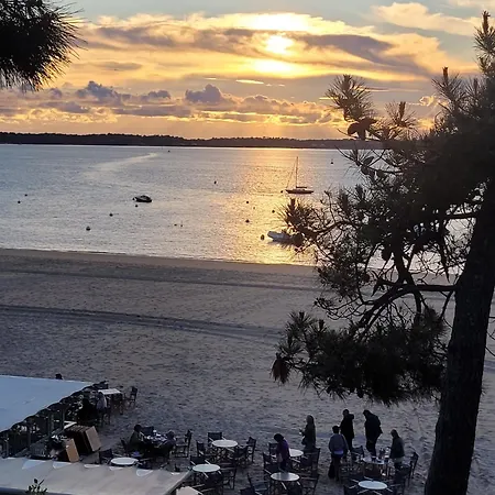 Agreable Avec Piscine, 12 Personnes Будинок відпочинку *